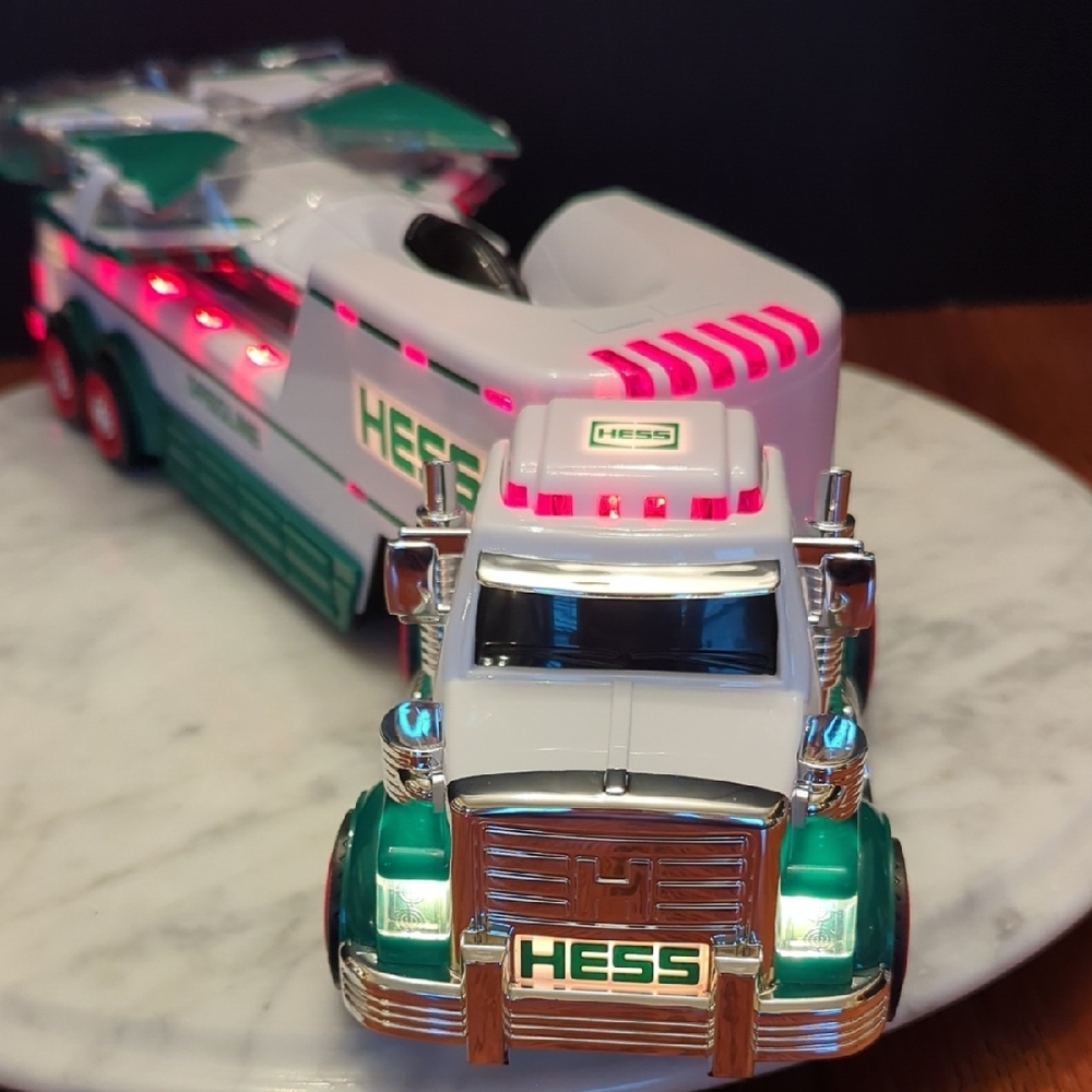 2010 Hess Toy Truck and Jet - Green and White - Picture 8 of 17